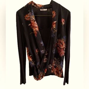 Dex Navy Floral Wrap Top Size Small